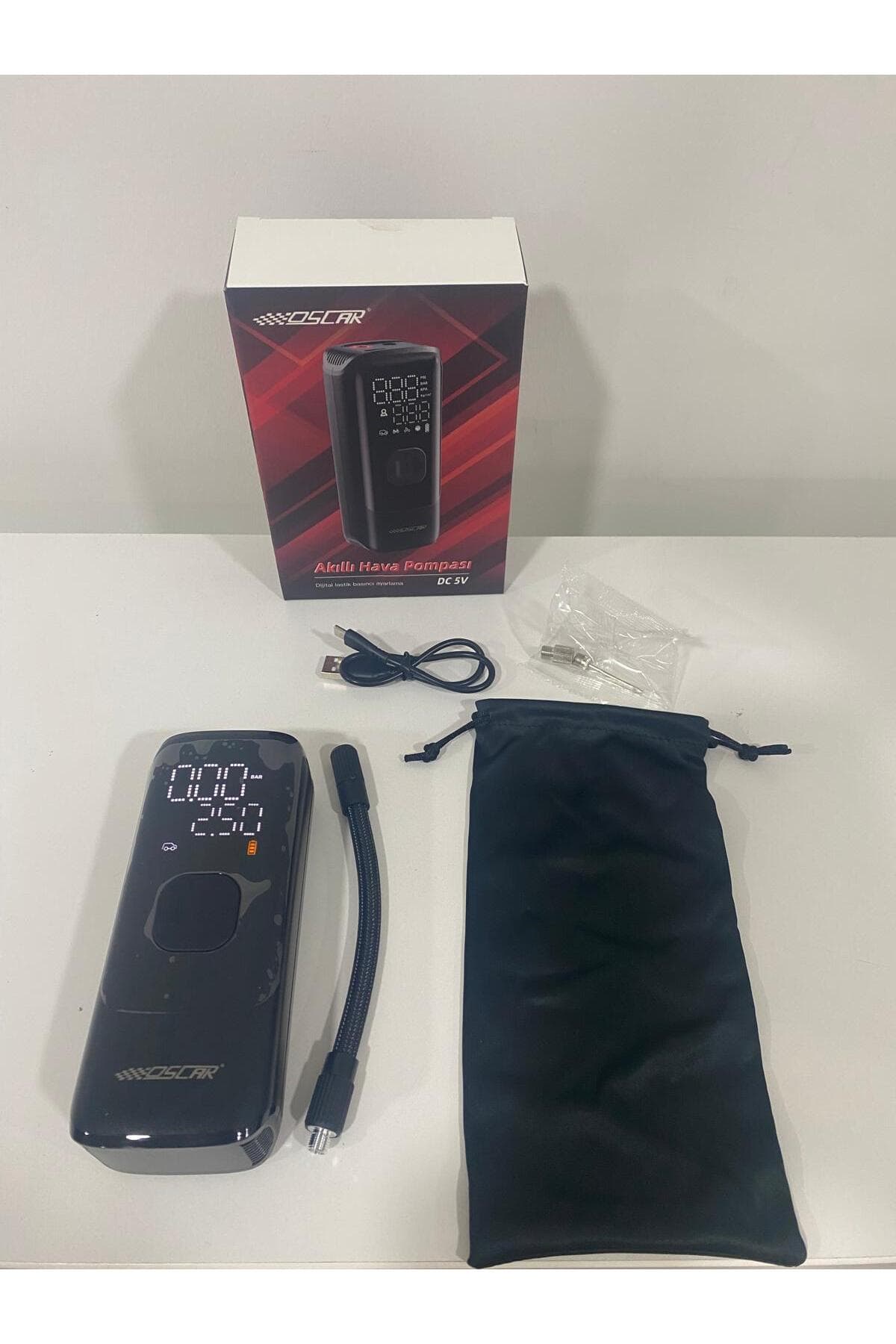 Oscar Çok Fonksiyonlu Dijital Akıllı Hava Pompası Araba Kompresörü Şarjlı Kablosuz Işıklı 4000mah