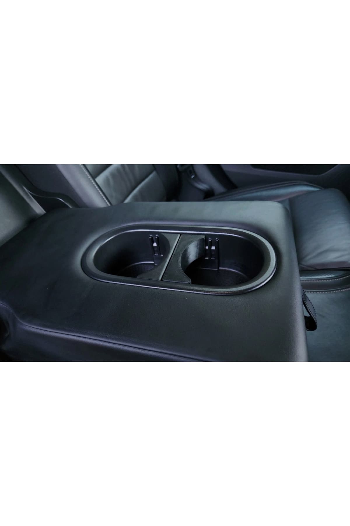 VW Golf MK7 Arka Koltuk Bardaklık Bölme Ayırıcı Seti (2'li Set) PETG 3D Baskı Isıya ve Suya Dayanıklı