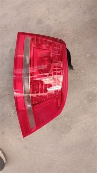 STOP LAMBASI ARKA DIS SAG LEDLI VW PASSAT 2011-2015